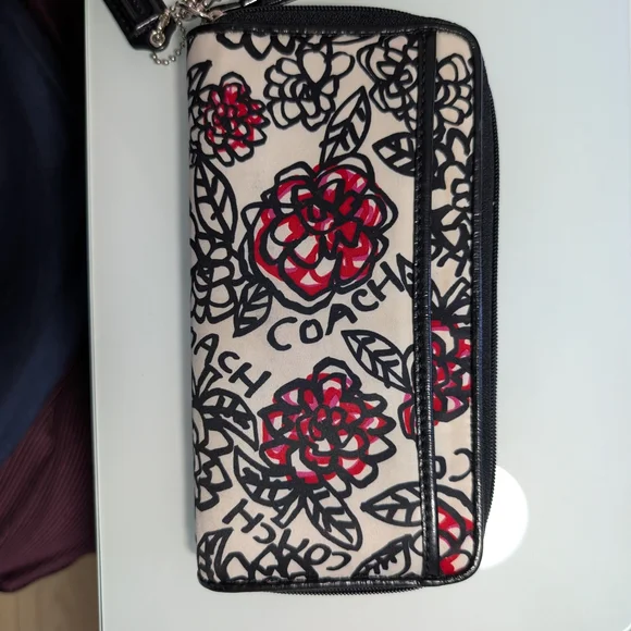 Coach Poppy Floral Graffiti Wristlet Wallet - Picture 3 of 4